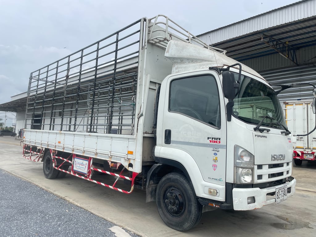 ISUZU FRR 190แรงม้า รถบรรทุก 6ล้อ กระบะคอกสูง ปี2012 เลขไมล์ 133,333 กม. ISUZU FRR 190แรงม้า รถบรรทุก 6ล้อ กระบะคอกสูง ปี2012 เลขไมล์ 133,333 กม.