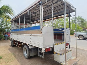 HINO XZU 150แรงม้า รถบรรทุก 6ล้อ สองแถว ปี2016