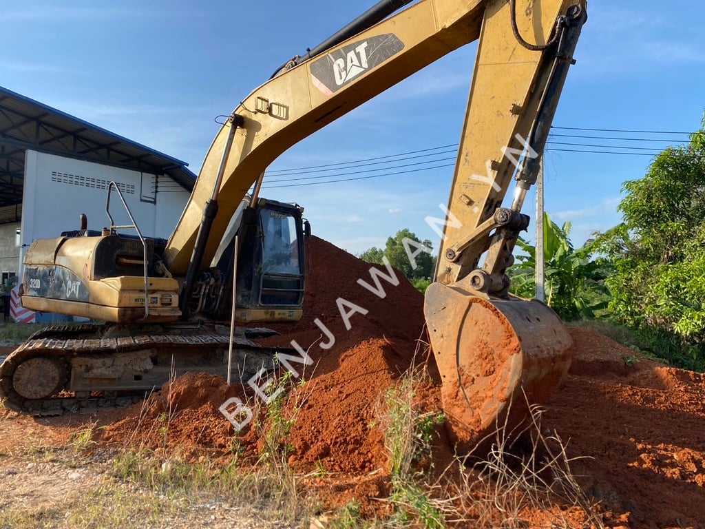 CAT320D สุราษฎร์ธานี