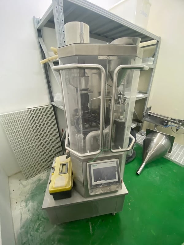 Automatic Capsule Filling Machine NJP-400c 