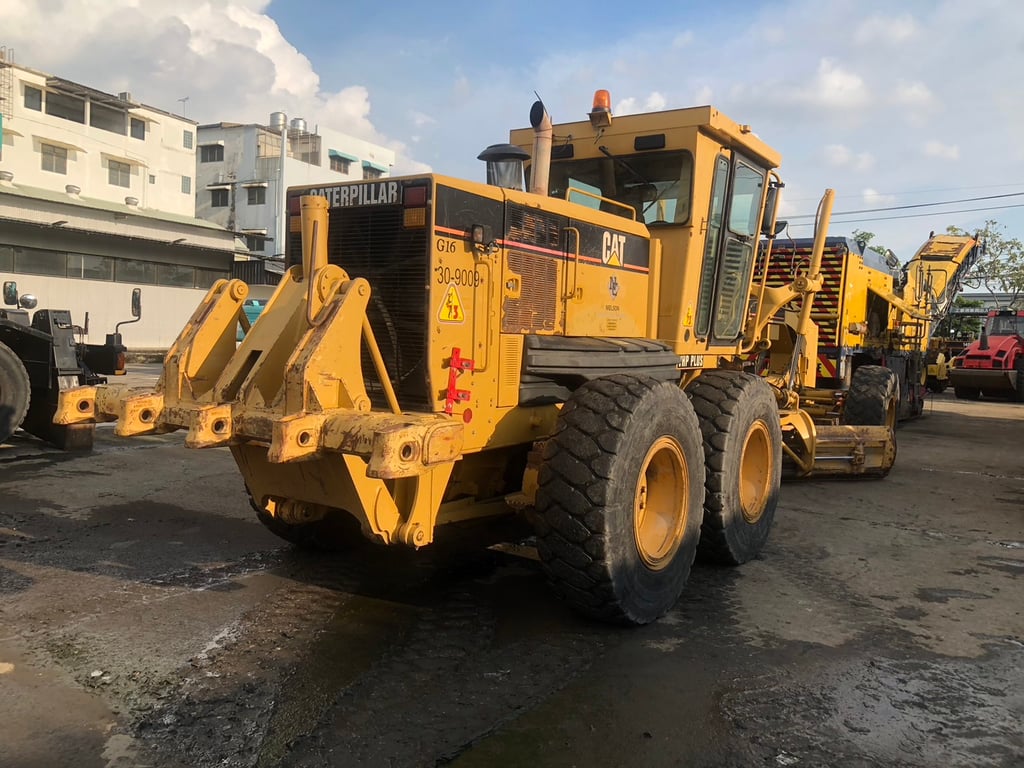 รถเกรด Cat140H-CCA-03XXX สวย สภาพเดิม ๆ จากนอก รถเกรด Cat140H-CCA-03XXX สวย สภาพเดิม ๆ จากนอก