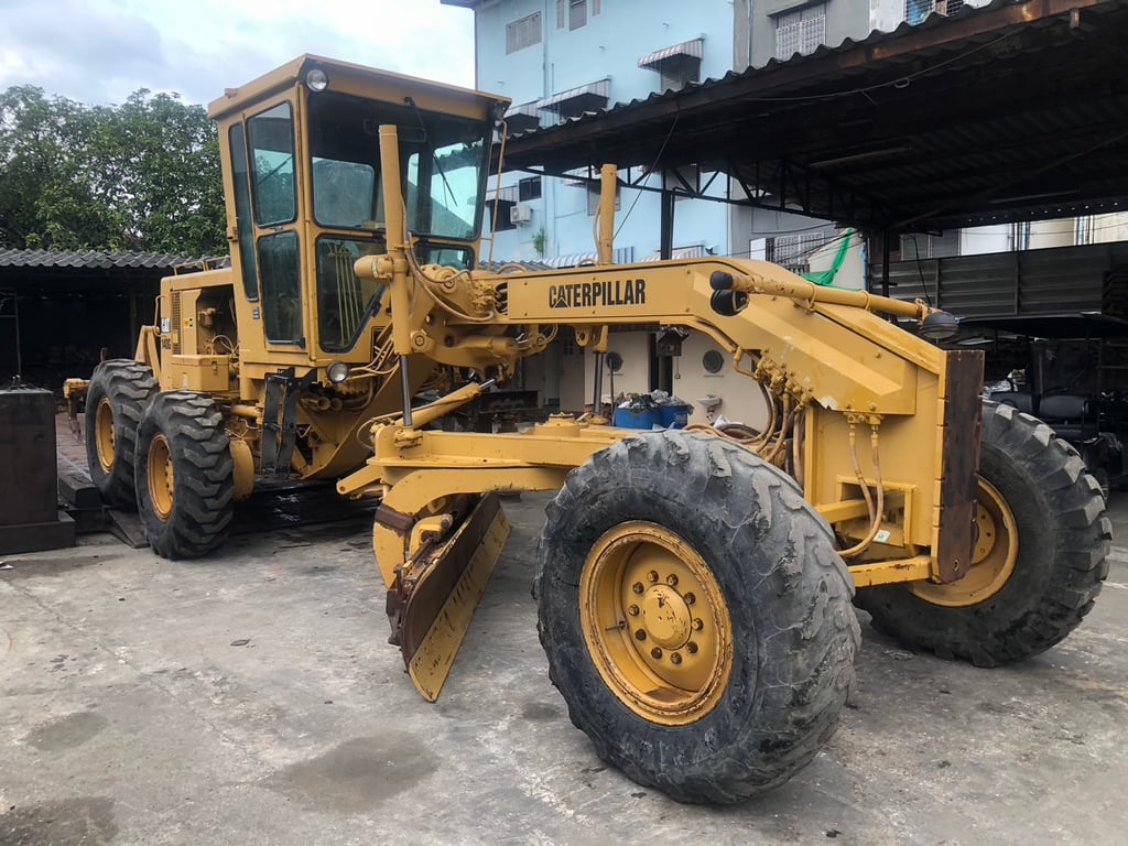 รถเกรด Cat140G-72V-1XXXX พร้อมริปเปอร์ท้าย  รถเกรด Cat140G-72V-1XXXX พร้อมริปเปอร์ท้าย