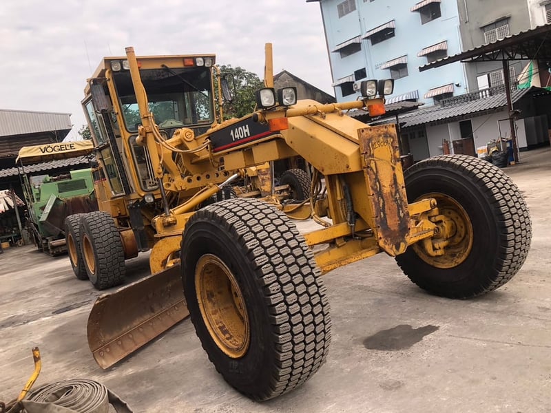 รถเกรด Cat140H-2ZK-XXX52 สภาพดี พึ่งเข้ามา