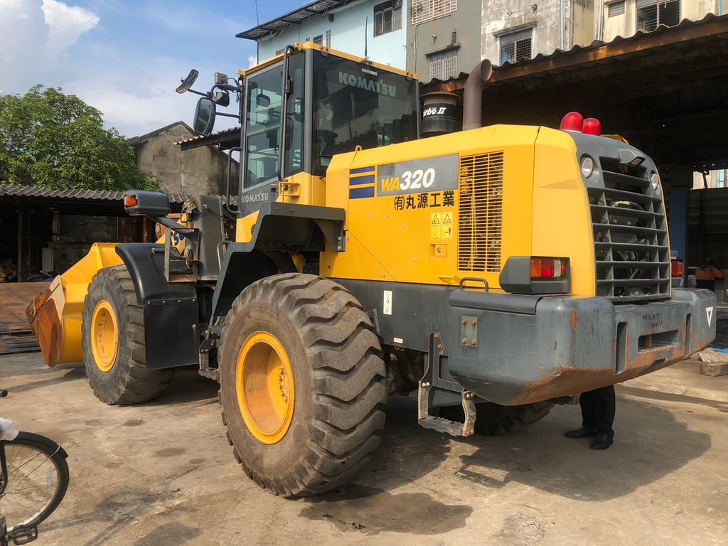 รถตัก Komatsu WA320-7-8XXXX มาใหม่ หล่อมากกก รถตัก Komatsu WA320-7-8XXXX มาใหม่ หล่อมากกก