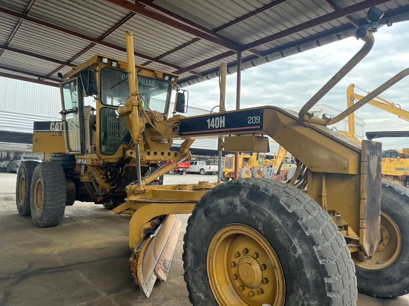 รถเกรด Cat140H-APM-XXX77 ถังดำ สภาพดี เครื่องแรง