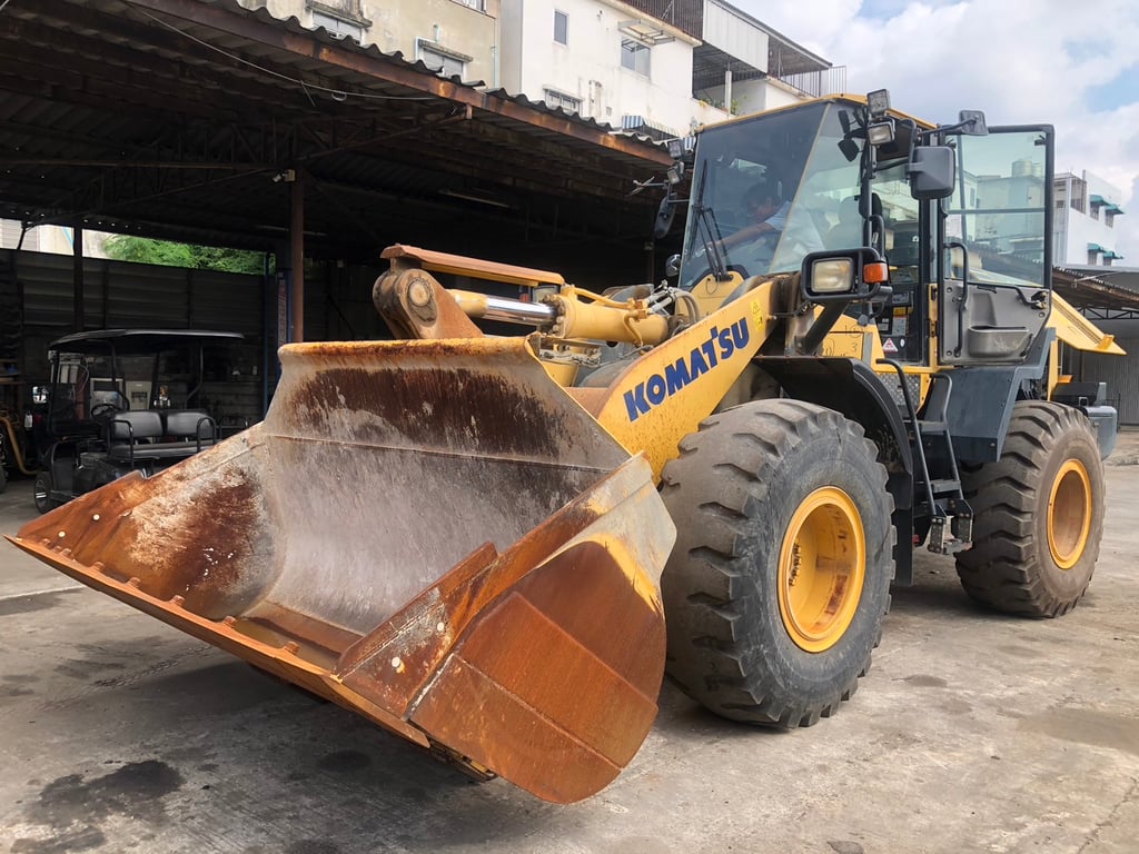 รถตัก Komatsu WA320-7-8XXXX มาใหม่ หล่อมากกก รถตัก Komatsu WA320-7-8XXXX มาใหม่ หล่อมากกก