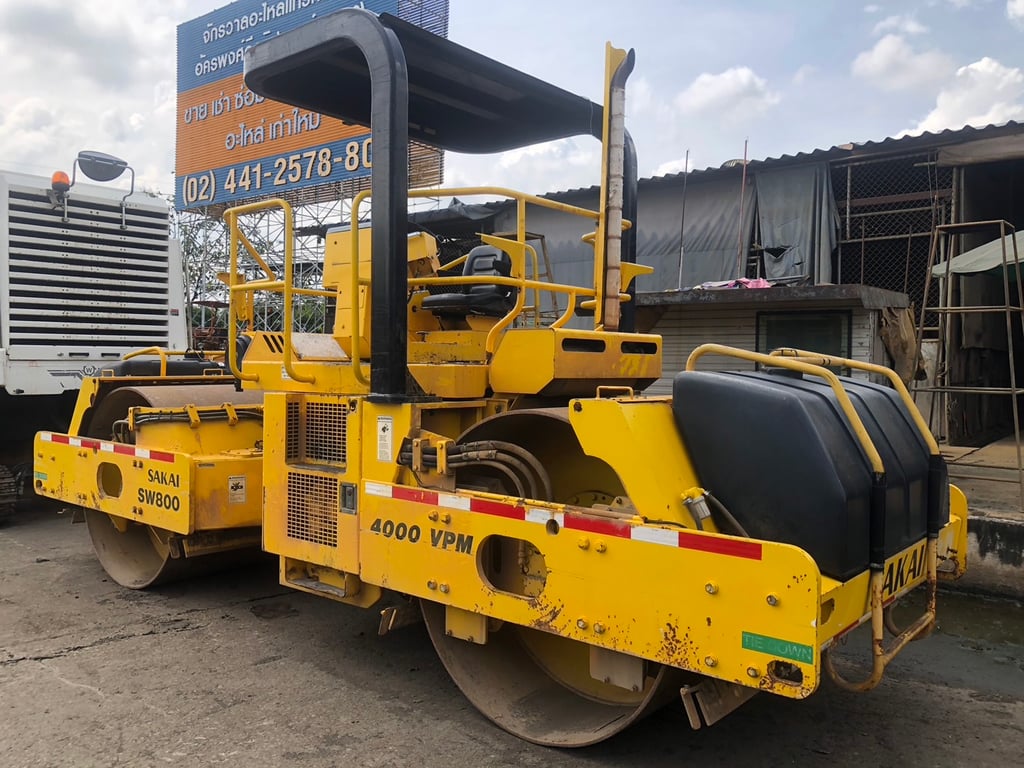 รถบดสั่นสะเทือน 10 ตัน Sakai SW800-VSW25-4XXXX สภาพสวย รถบดสั่นสะเทือน 10 ตัน Sakai SW800-VSW25-4XXXX สภาพสวย