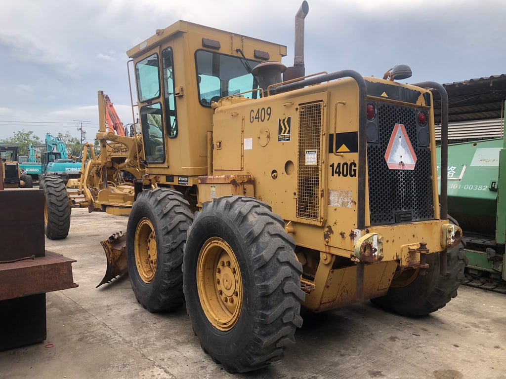 รถเกรด Cat140G-5MD-03XXX รุ่นนี้นานนานมาทีหายาก รถเกรด Cat140G-5MD-03XXX รุ่นนี้นานนานมาทีหายาก