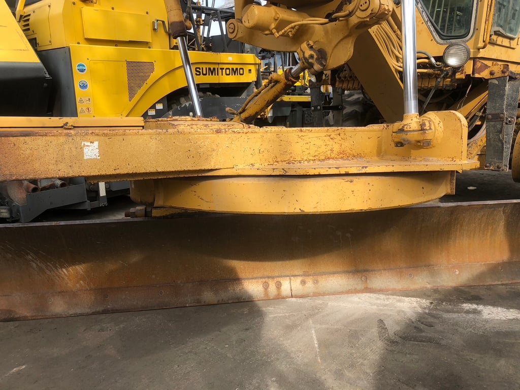 รถเกรด Cat140G-5MD-01XXX พร้อมริปเปอร์ท้าย จากนอกแท้