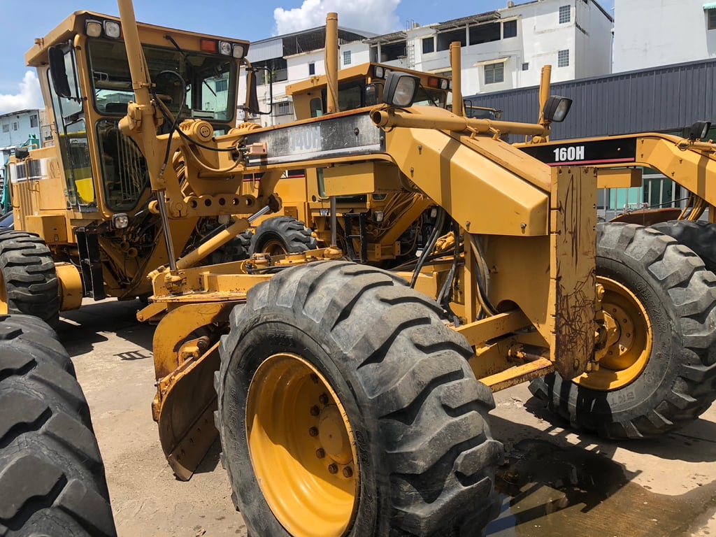 รถเกรด Cat140-2ZK-03XXX สภาพดี สวยสวย