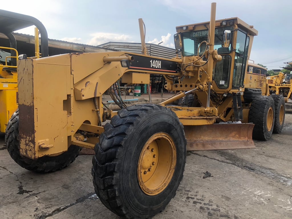 รถเกรด Cat140H-CCA-03XXX สวย สภาพเดิม ๆ จากนอก รถเกรด Cat140H-CCA-03XXX สวย สภาพเดิม ๆ จากนอก