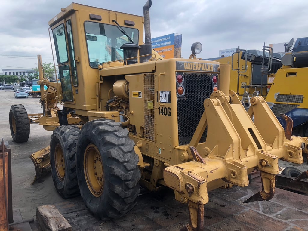 รถเกรด Cat140G-72V-1XXXX พร้อมริปเปอร์ท้าย  รถเกรด Cat140G-72V-1XXXX พร้อมริปเปอร์ท้าย