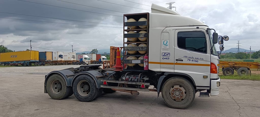 HINO FM 260แรงม้า (NGV) รถบรรทุก หัวลาก 10ล้อ ปี2011 พร้อมใช้งาน HINO FM 260แรงม้า (NGV) รถบรรทุก หัวลาก 10ล้อ ปี2011 พร้อมใช้งาน