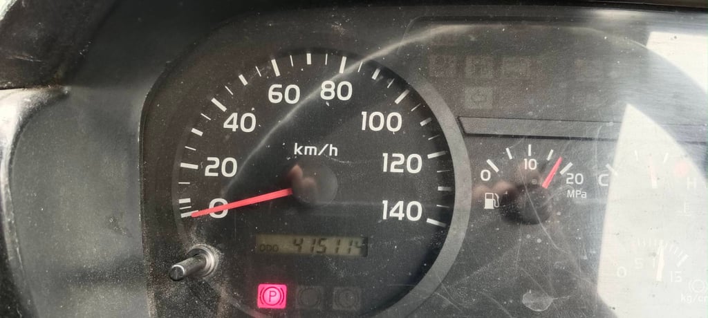 HINO FM 260แรงม้า (NGV) รถบรรทุก หัวลาก 10ล้อ ปี2011 พร้อมใช้งาน HINO FM 260แรงม้า (NGV) รถบรรทุก หัวลาก 10ล้อ ปี2011 พร้อมใช้งาน