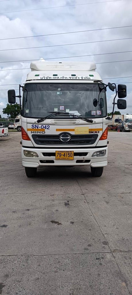 HINO FM 260แรงม้า (NGV) รถบรรทุก หัวลาก 10ล้อ ปี2011 พร้อมใช้งาน HINO FM 260แรงม้า (NGV) รถบรรทุก หัวลาก 10ล้อ ปี2011 พร้อมใช้งาน