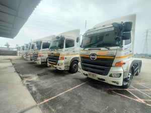 HINO FM 344แรงม้า รถบรรทุก 10ล้อ หัวลาก เฉพาะหัว ปี2016-2024 เลขไมล์น้อยกว่า 800,000 กม.  เจ้าของขายเอง ราคาต่อรองได้