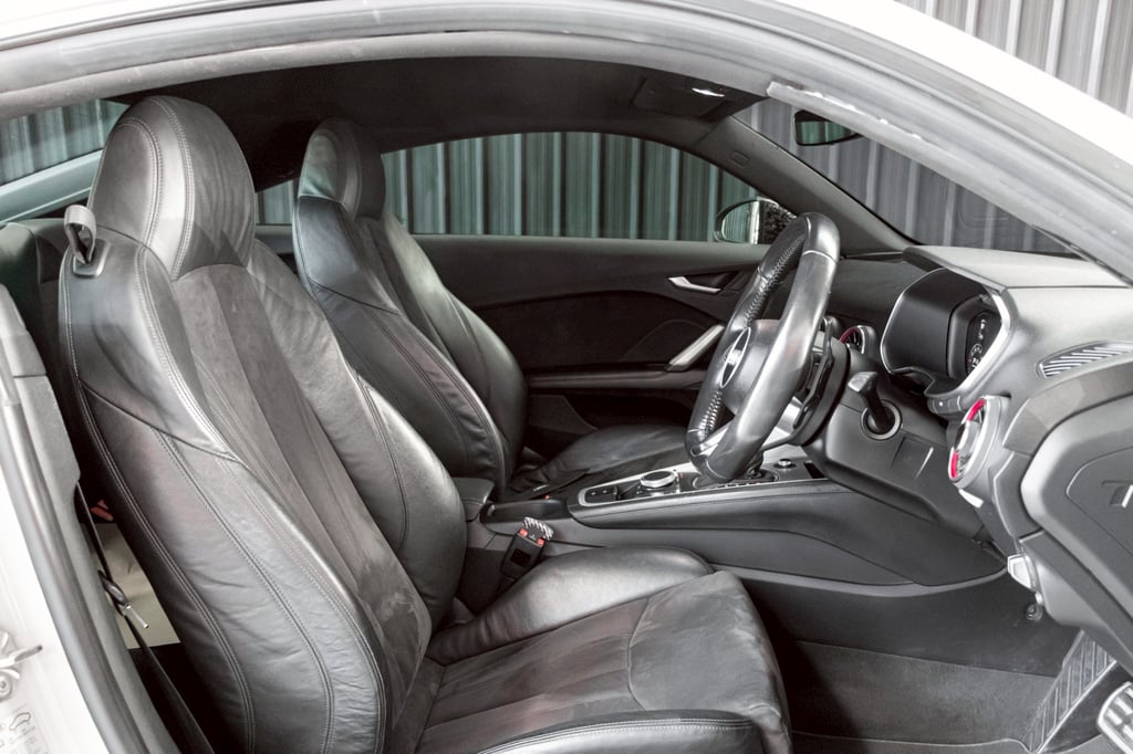 Audi TT โคตรถูก Audi TT โคตรถูก