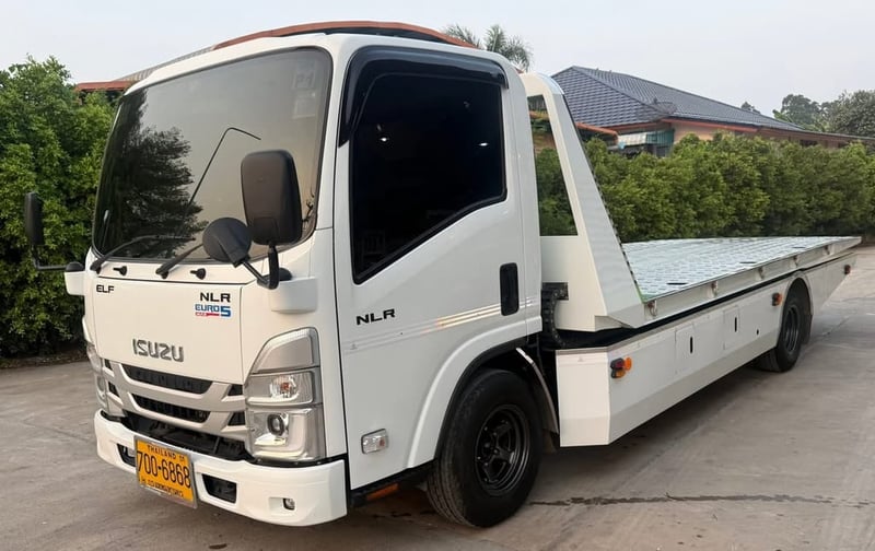 ISUZU NLR รถบรรทุก 4ล้อ รถสไลด์ ปี2025