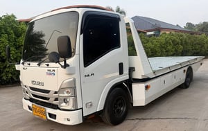ISUZU NLR รถบรรทุก 4ล้อ รถสไลด์ ปี2025
