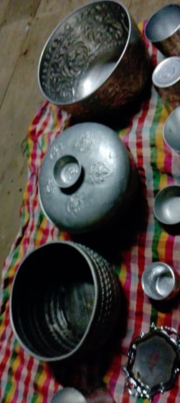 ขันและอื่นโบราณสเตนเลสและอลูมิเนียม