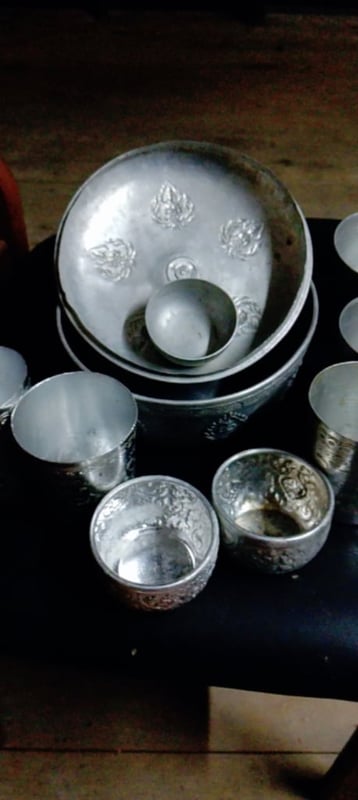 ขันและอื่นโบราณสเตนเลสและอลูมิเนียม