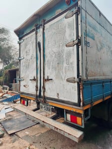 รถบรรทุก 6ล้อ