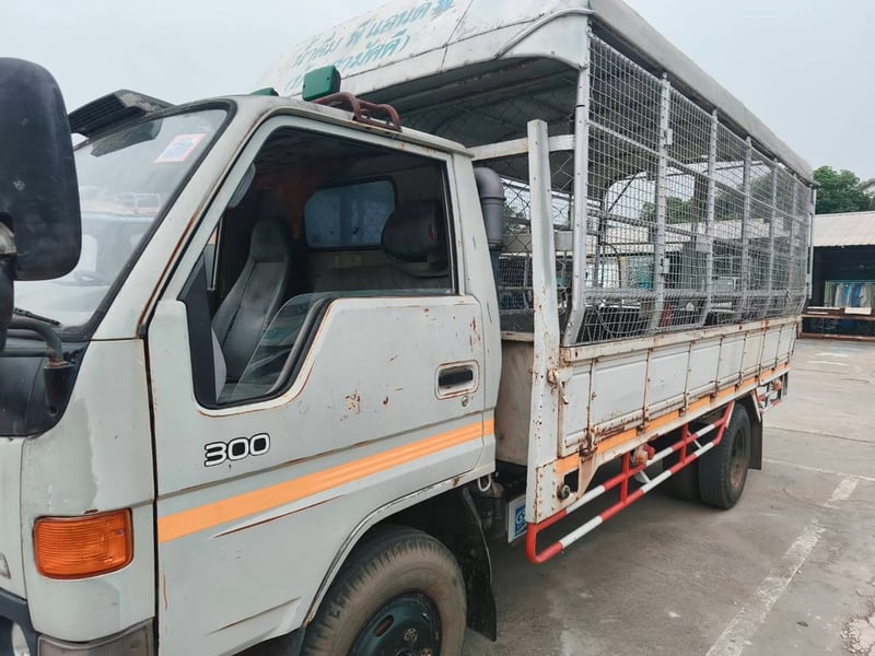 TOYOTA BU141-9001263 รถบรรทุก 6ล้อ กระบะคอกสูง ปี2017