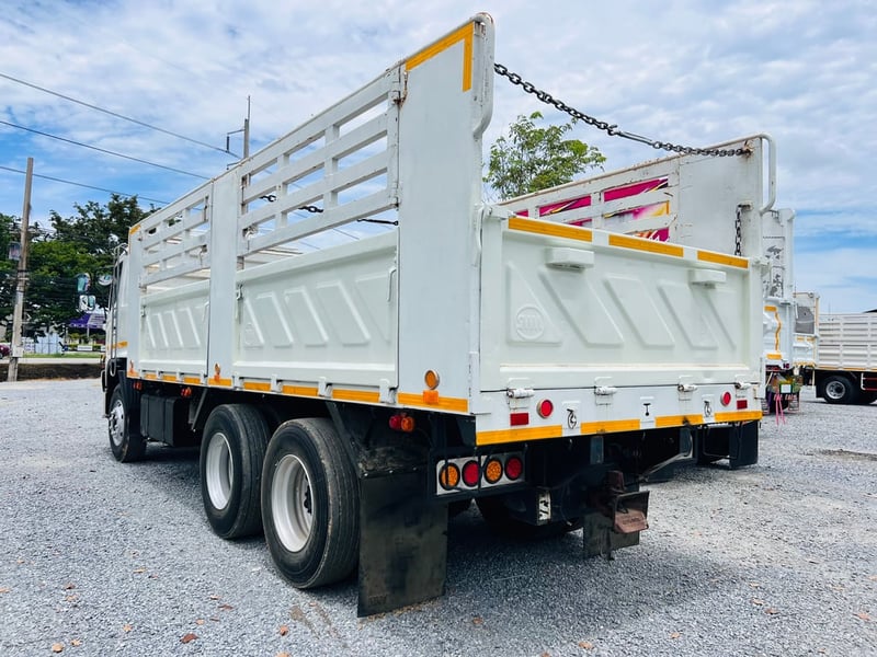 HINO FM 344แรงม้า รถบรรทุก 10ล้อ กระบะคอกสูง ปี2011 เลขไมล์น้อยกว่า 800,000 กม.