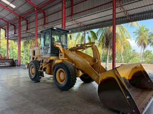 รถตักล้อยาง Liugong 835 แขนยาว 