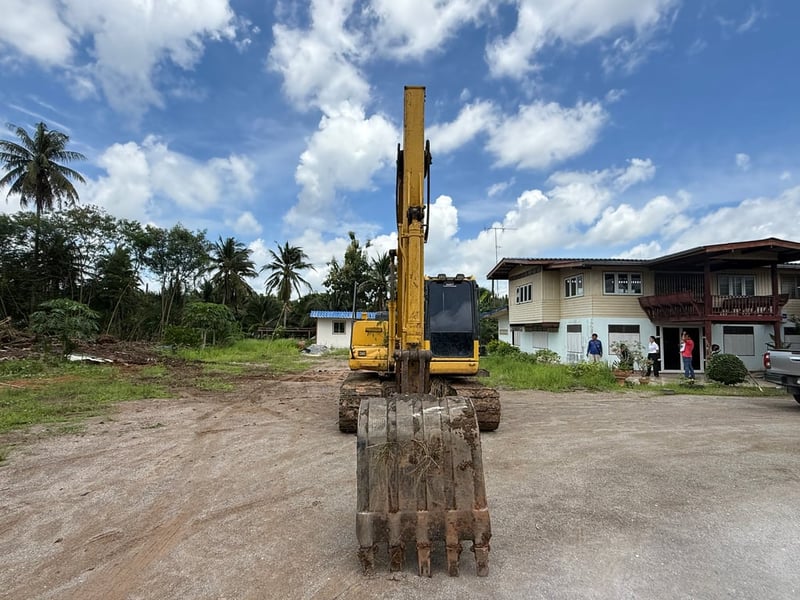 รถ อยู่อำเภอบ้านแพ้ว ใช้งานปกติ เดิมโรงงาน