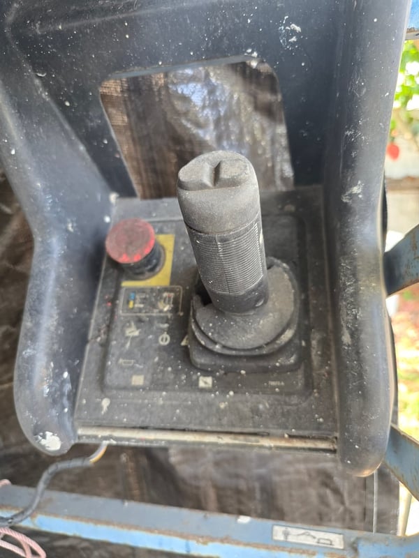 ขายด่วน! รถกระเช้าไฟฟ้า Genie GS-2046 Gen5 (6 เมตร) ขายตามสภาพ ขายด่วน! รถกระเช้าไฟฟ้า Genie GS-2046 Gen5 (6 เมตร) ขายตามสภาพ