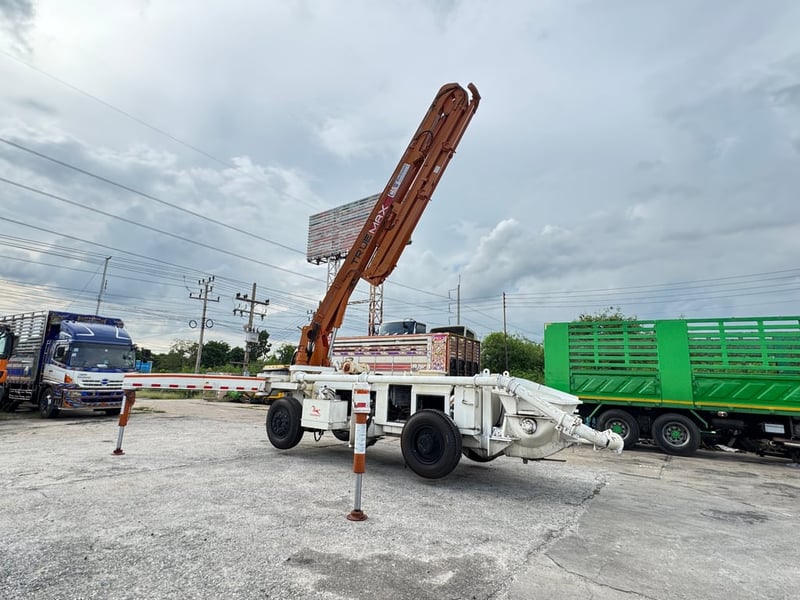 Trurmax 30d 150แรงม้า รถบรรทุก 4ล้อ ฉีดคอนกรีต ปี2019 Trurmax 30d 150แรงม้า รถบรรทุก 4ล้อ ฉีดคอนกรีต ปี2019