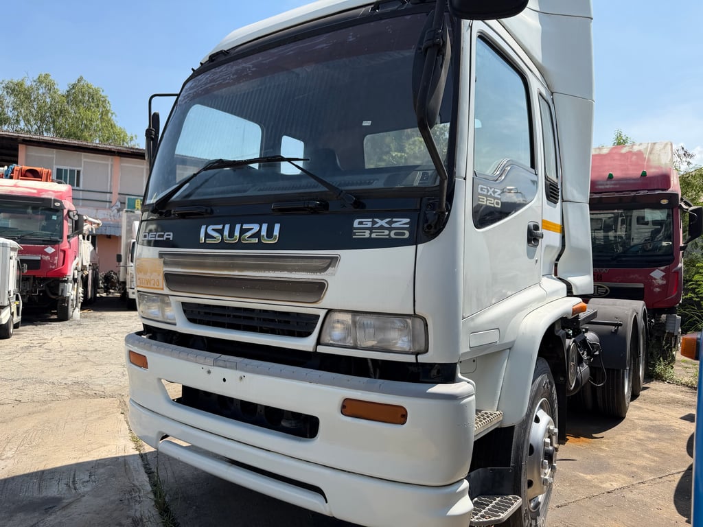 ISUZU FXZ 320แรงม้า รถบรรทุก 10ล้อ หัวลาก เฉพาะหัว ปี2005