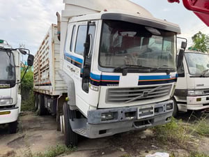 Volvo FL10 วาง6HK1 2เพลาZF Volvo FL10 วาง6HK1 2เพลาZF