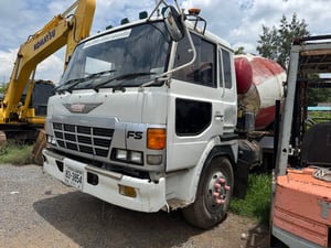 HINO SS 380แรงม้า รถบรรทุก หัวลาก 10ล้อ โม่ผสมปูน ปี2007