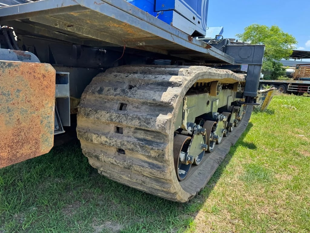 Marooka MTS-4000 รถประเภทนี้เรียกว่า Rubber Clawer carrier ไปถึงทุกที่ รถรุ่นที่ถ้าออกใหม่จะอยู่ประมาณ$500,000 เหรียญสหรัฐ  มาพร้อมกับเครื่อง CAT 6T 425แรง Super Heavy Duty ติดเครน TADANO 3-200 มีเครื่องแยก