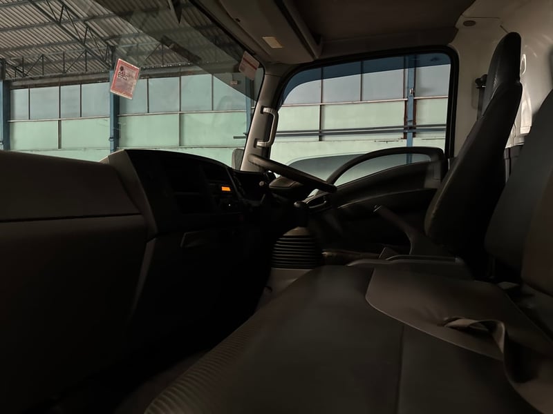 ISUZU NPR 150แรงม้า รถบรรทุก 6ล้อ ตู้เย็น ปี2021 ISUZU NPR 150แรงม้า รถบรรทุก 6ล้อ ตู้เย็น ปี2021