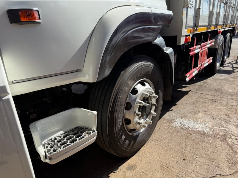 ขาย HINO FM1A เครื่อง344 ปี 61 สิบล้อตู้สิบบาน มีลำโพงพ่วงลูก ขาย HINO FM1A เครื่อง344 ปี 61 สิบล้อตู้สิบบาน มีลำโพงพ่วงลูก