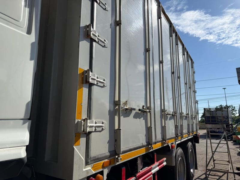 ขาย HINO FM1A เครื่อง344 ปี 61 สิบล้อตู้สิบบาน มีลำโพงพ่วงลูก ขาย HINO FM1A เครื่อง344 ปี 61 สิบล้อตู้สิบบาน มีลำโพงพ่วงลูก