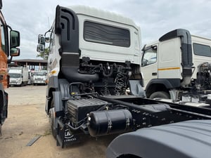 UD quester escots ปี 2024 ราคาดีที่สุด 2 เพลา เกียร์escots กึ่งอัตโนมัติ เครื่อง GH11 390แรง พวงมาลัยดีไซน์ใหม่ 4 ก้าน จอแสดงผล LED ม่านนอนกันแสงแดด 1.65 ล้าน อู่ช่างหน่อง เอเชีย กม.9 UD quester escots ปี 2024 ราคาดีที่สุด 2 เพลา เกียร์escots กึ่งอัตโนมัติ เครื่อง GH11 390แรง พวงมาลัยดีไซน์ใหม่ 4 ก้าน จอแสดงผล LED ม่านนอนกันแสงแดด 1.65 ล้าน อู่ช่างหน่อง เอเชีย กม.9