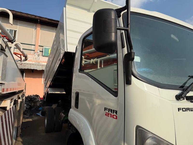 6ล้อดั้มFRR210 ปี61  ช่วงล่างพิเศษ FTR  กระบะSMM