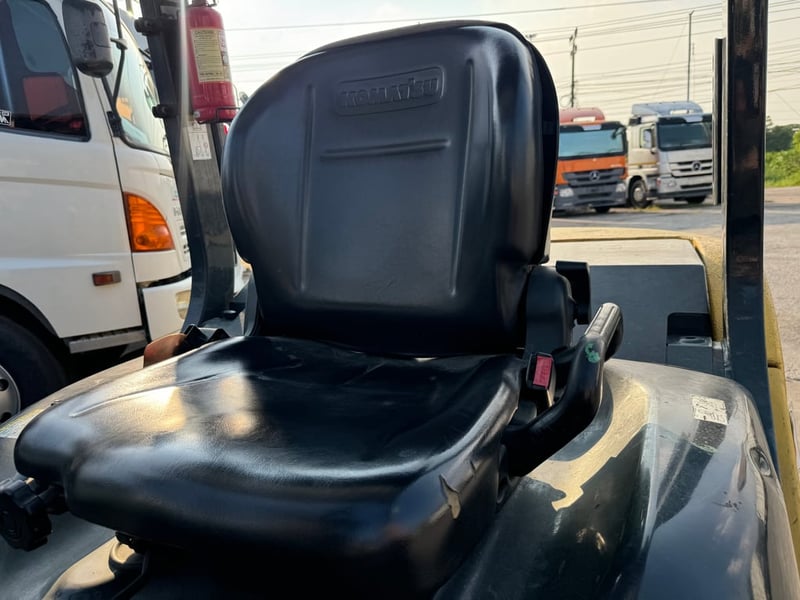 โฟร์คลิฟท์ 5 ตัน งาขยับซ้ายขาวได้ Automatic diesel รถบางกอกโคมัสสุ