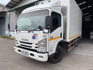 ISUZU NPR 150แรงม้า รถบรรทุก 6ล้อ ตู้เย็น ปี2021
