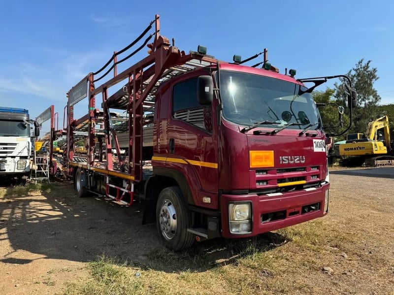 ISUZU FTR 240แรงม้า รถบรรทุก 6ล้อ ขนรถ ปี2014