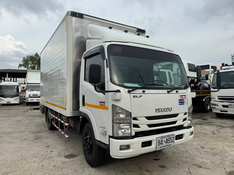 ISUZU NPR 150แรงม้า รถบรรทุก 6ล้อ ตู้เย็น ปี2021