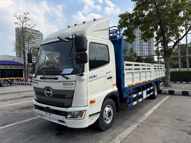 HINO FC 210แรงม้า รถบรรทุก 6ล้อ กระบะเหล็ก ปี2022