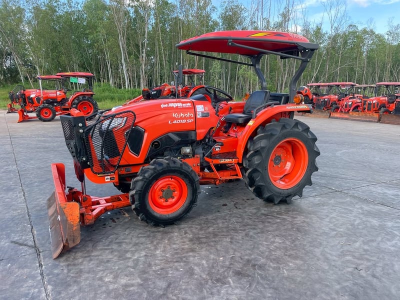 รถเครื่องแน่น ฟรีดาวน์ ผ่อนสบาย พร้อมใช้งาน มีให้เลือกหลายคัน รถไถคูโบต้ารุ่น L4018SP ใบดันดินหน้า ผาน 1 ตัว ดาวน์ 0 บาท สนใจโทรสอบถามหรือมาดูที่ร้านเราได้จ้า รถเครื่องแน่น ฟรีดาวน์ ผ่อนสบาย พร้อมใช้งาน มีให้เลือกหลายคัน รถไถคูโบต้ารุ่น L4018SP ใบดันดินหน้า ผาน 1 ตัว ดาวน์ 0 บาท สนใจโทรสอบถามหรือมาดูที่ร้านเราได้จ้า