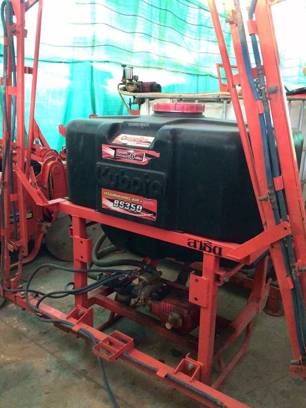 มาใหม่ ถังพ่นยามือสอง BS350  ตราช้าง เข้ามาใหม่  ใช้ได้ทนทาน  ถังจุใหญ่ ทำงานเร็วเต็มประสิทธิภาพงาน   ขายราคา 25,000 บาทจ้า  สนใจโทรสอบถาม 065-2401438 น้องเอินจ้า เข้ามาเลือกที่ร้านได้จ้า