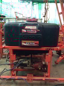 มาใหม่ ถังพ่นยามือสอง BS350  ตราช้าง เข้ามาใหม่  ใช้ได้ทนทาน  ถังจุใหญ่ ทำงานเร็วเต็มประสิทธิภาพงาน   ขายราคา 25,000 บาทจ้า  สนใจโทรสอบถาม 065-2401438 น้องเอินจ้า เข้ามาเลือกที่ร้านได้จ้า