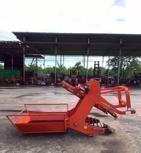 เครื่องขุดมันสำปะหลังตราช้าง  รุ่น CDC80 ถาดกระบะใส่มัน มือ2 งานขุดคุณภาพรวดเร็วเต็มประสิทธิภาพ  ทดแทนแรงงาน  ลดการสูญเสียผลผลิต  ใส่รถ L47,L50   ขายสดราคา 45,000 บาท  สนใจโทรสอบถาม  065-2401438  น้องเอิญ สนใจเข้ามาเลือกดูที่ร้านได้จ้า